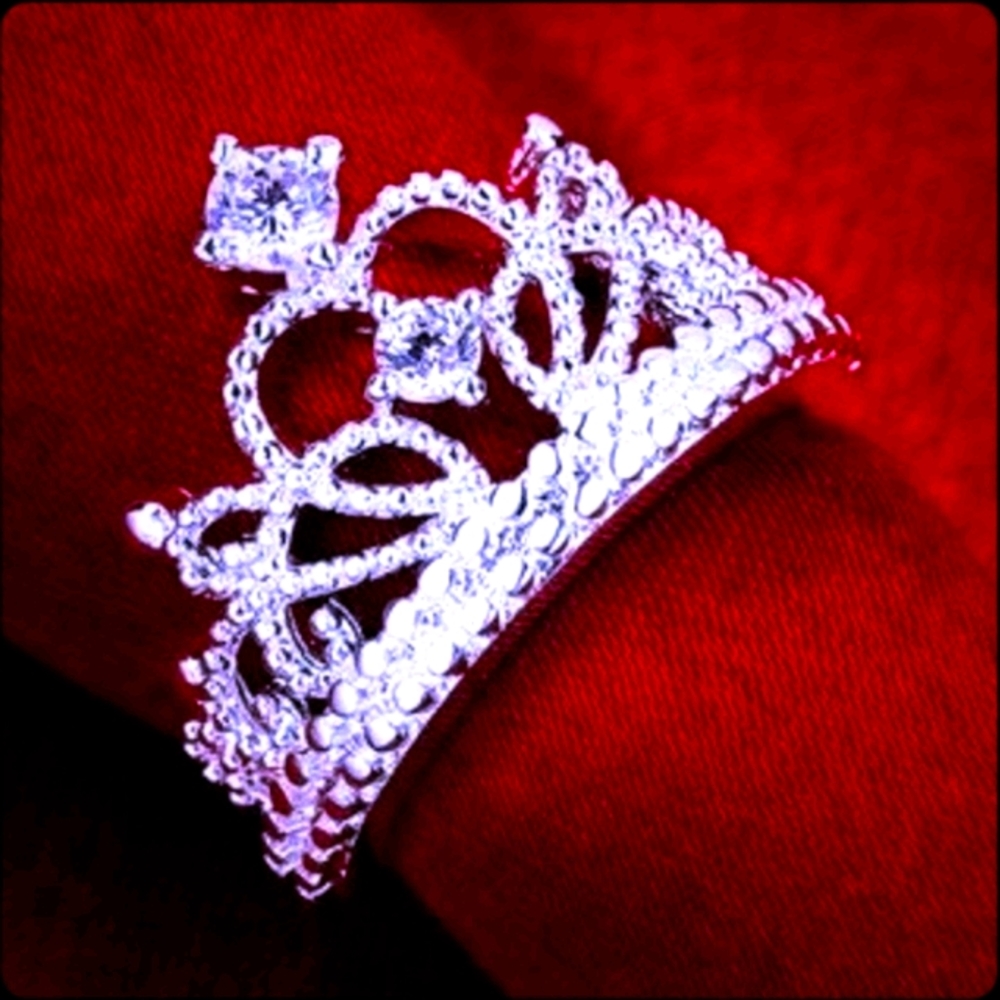 PRINCESS CROWN RING SZ 6,7,8,9,10
